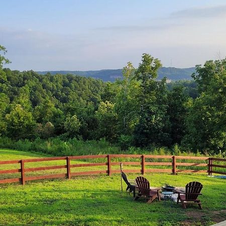 Great Little Guest Suite With Private Entry & Deck! Pet Friendly & 30 Mins To Nashville! Ashland City ภายนอก รูปภาพ
