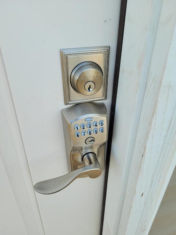 Great Little Guest Suite With Private Entry & Deck! Pet Friendly & 30 Mins To Nashville! Ashland City ภายนอก รูปภาพ