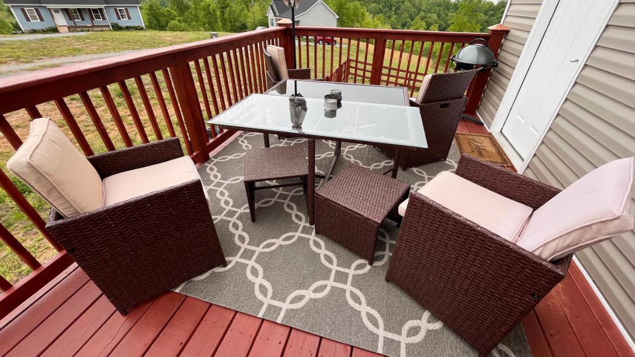 Great Little Guest Suite With Private Entry & Deck! Pet Friendly & 30 Mins To Nashville! Ashland City ภายนอก รูปภาพ