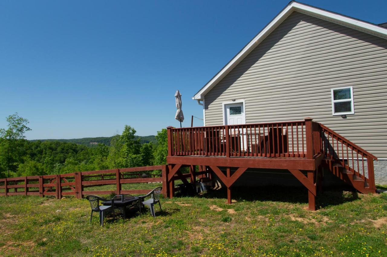 Great Little Guest Suite With Private Entry & Deck! Pet Friendly & 30 Mins To Nashville! Ashland City ภายนอก รูปภาพ